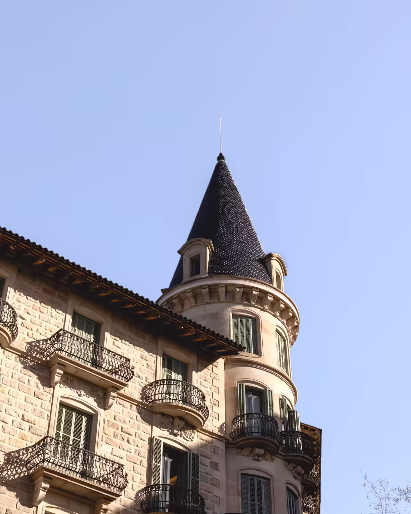 Fotografía inmobiliaria del exterior de Casa Burés