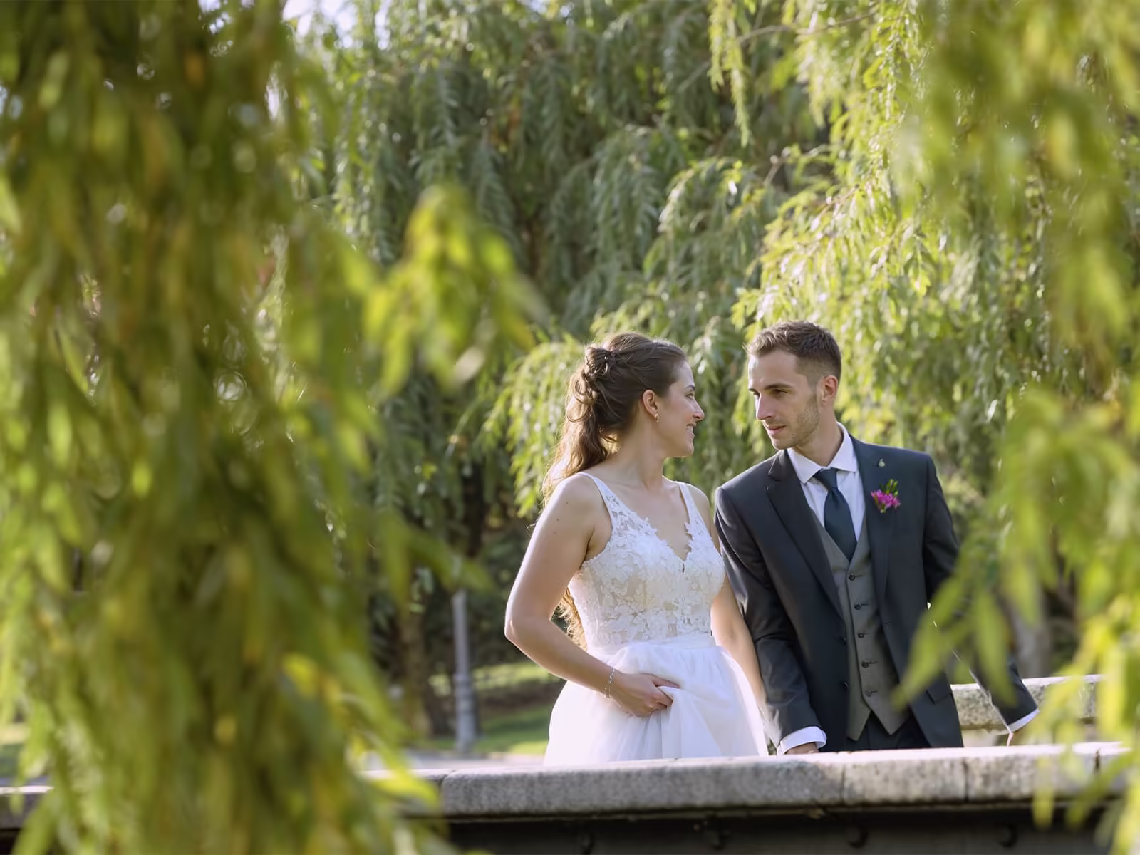 Tráiler de boda documental de MyG en puente de Lleida